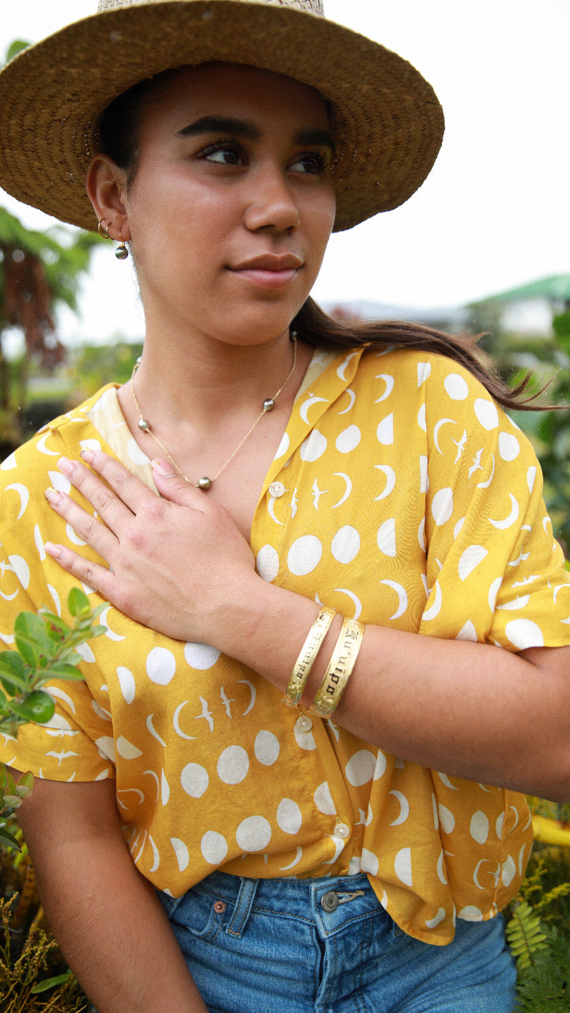 Kilo Mahina Button Down Tee - Honey Mustard