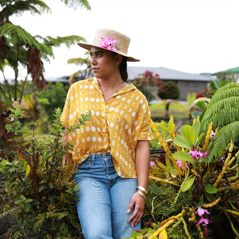 Kilo Mahina Button Down Tee - Honey Mustard